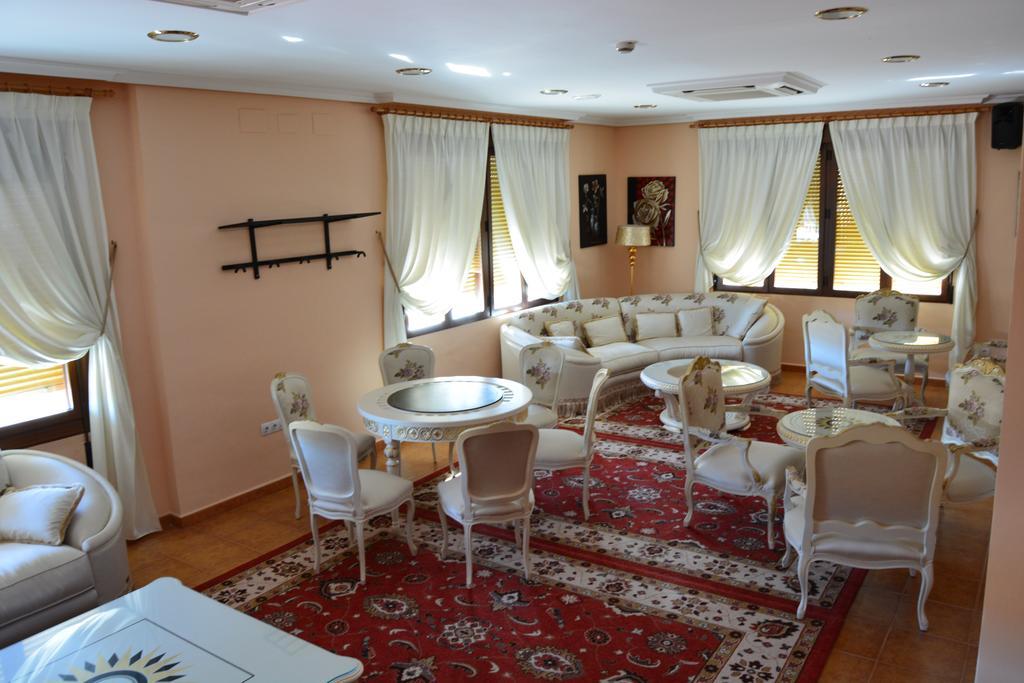 Hotel Flor De La Mancha La Roda Eksteriør bilde